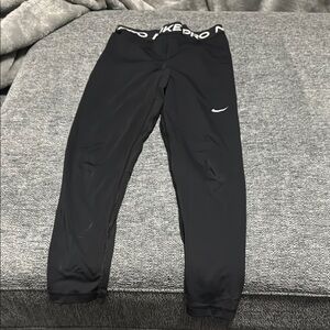 Nike PRO woman’s size small Black Leggings